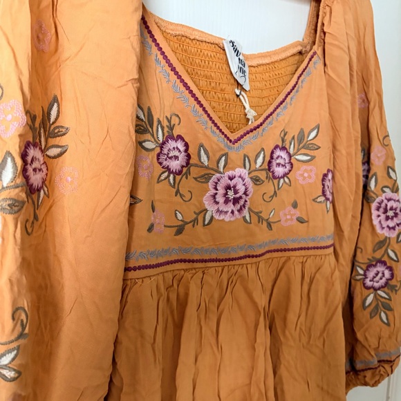 NWT Savanna Jane Floral Embroidered Mustard Yellow Square Neck Smocked Blouse, L - Picture 3 of 11